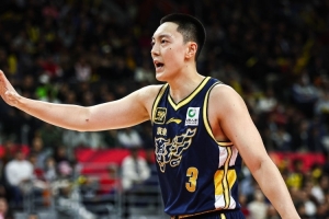 开云网页版中国官网-胡明轩：若常规赛取得较好的排名 季后赛的压力和状态或会不一样