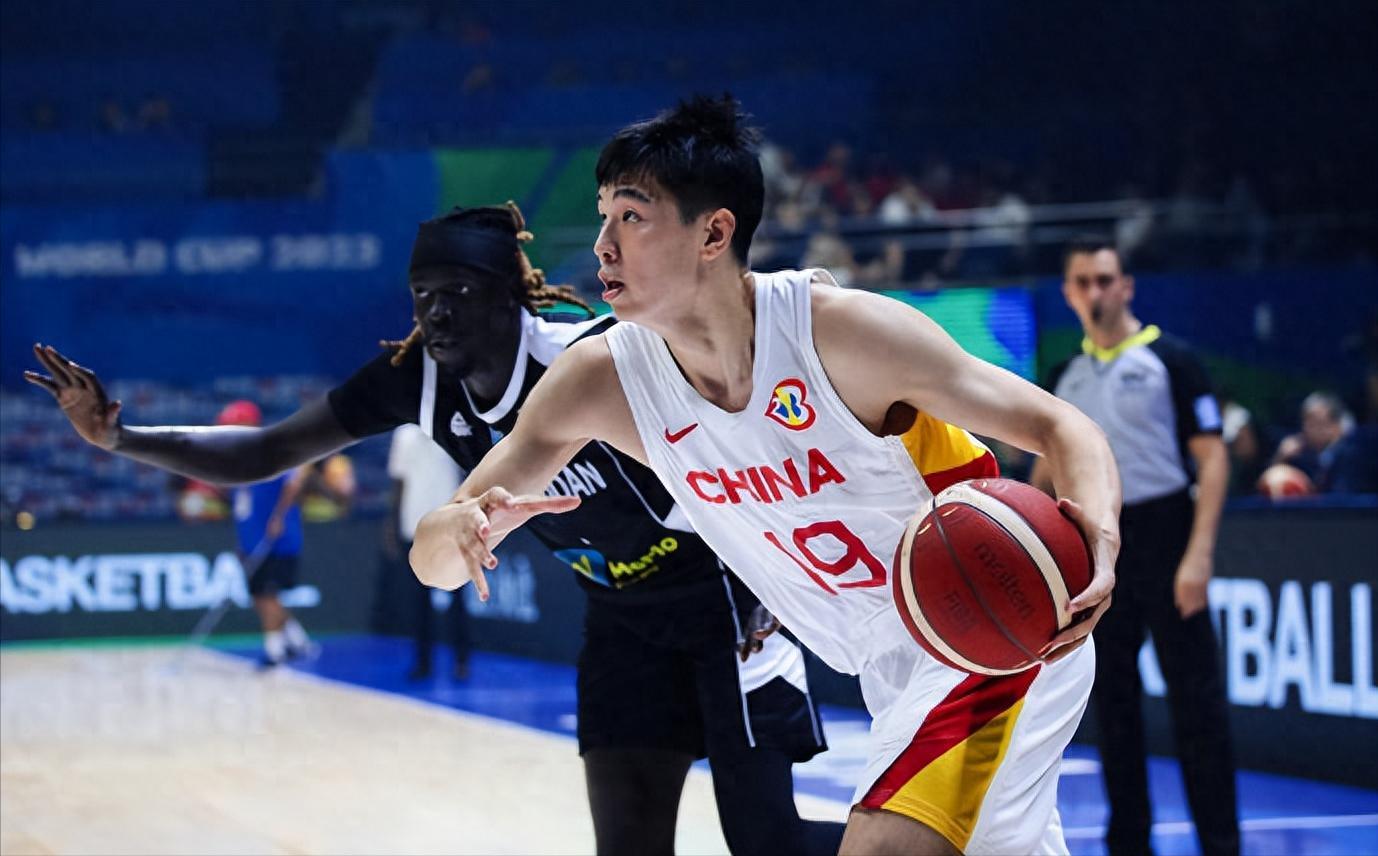 Kaiyun开云中国官网-六名国字号球员！广东宏远阵容大升级，杜锋冲击第12冠