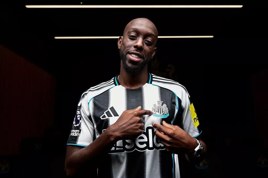 Kaiyun中国官网-天空：纽卡在转会窗口关闭前最后30秒才完成维萨的转会